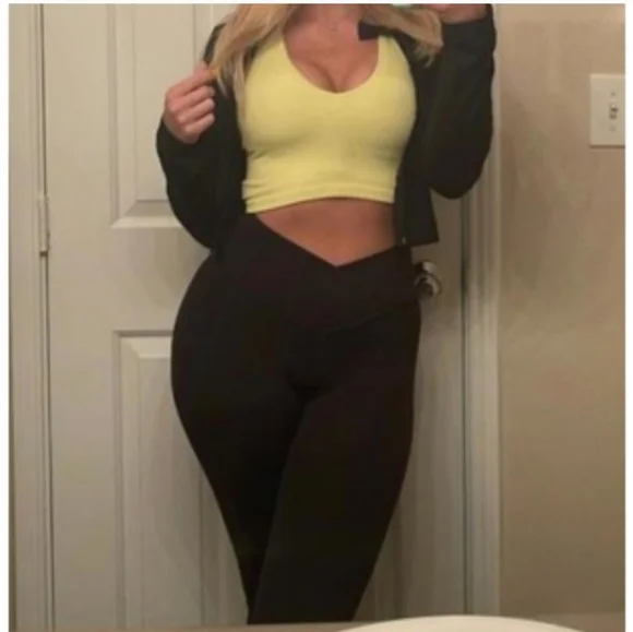 OFFLINE By AERIE Real Me High Waisted Crossover Flare Leggings Black Size Large - Picture 6 of 10